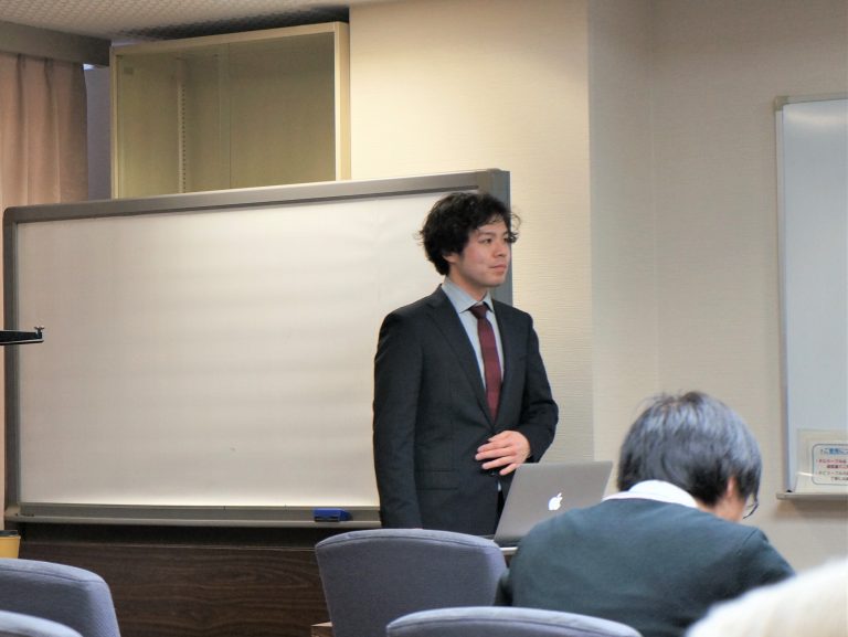 岩本君(D3)、田口君(D3)の博士論文公聴会が行われました | 有機元素化学研究室 北海道大学 伊藤肇